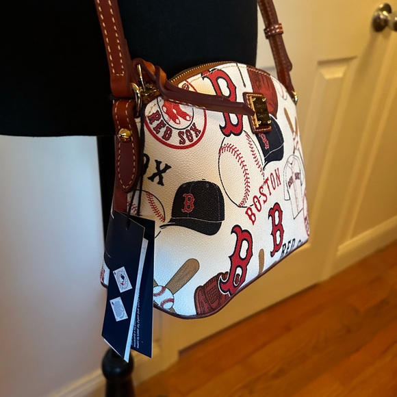 ⚾️Dooney and Bourke Boston Red Sox Crossbody Bag - Picture 3 of 10